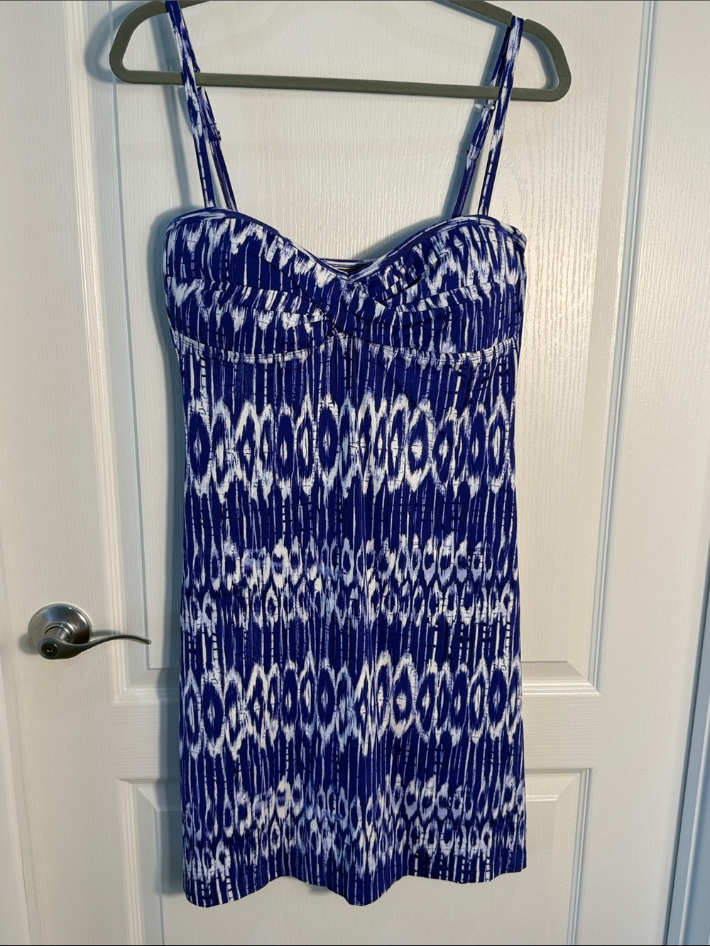 Tommy Bahama Blue & White Printed Dress Spaghetti Straps  Bra Size L Lgth 37”
